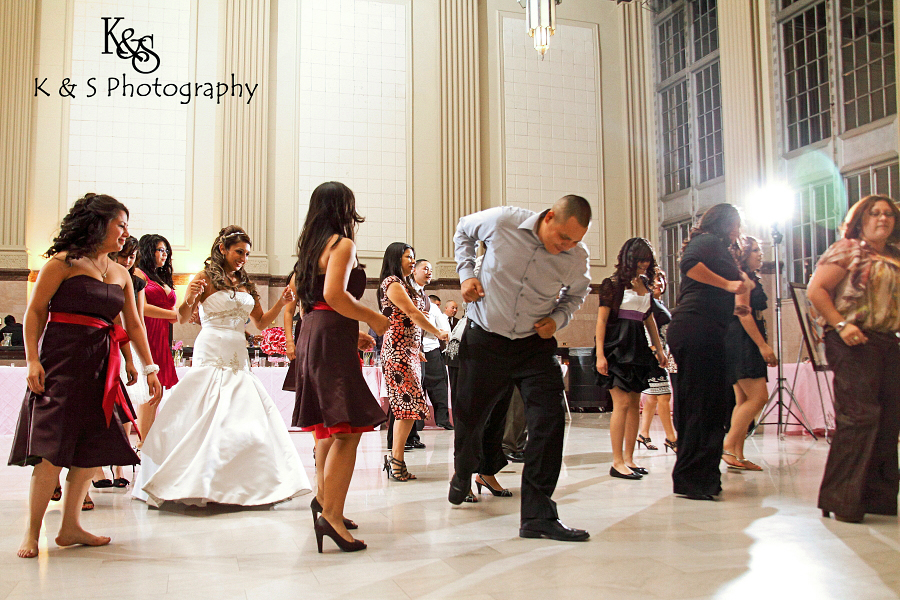 Tommy and Tammy's Fort Worth Wedding. Photographs by Dallas Wedding Photographers, K & S Photography