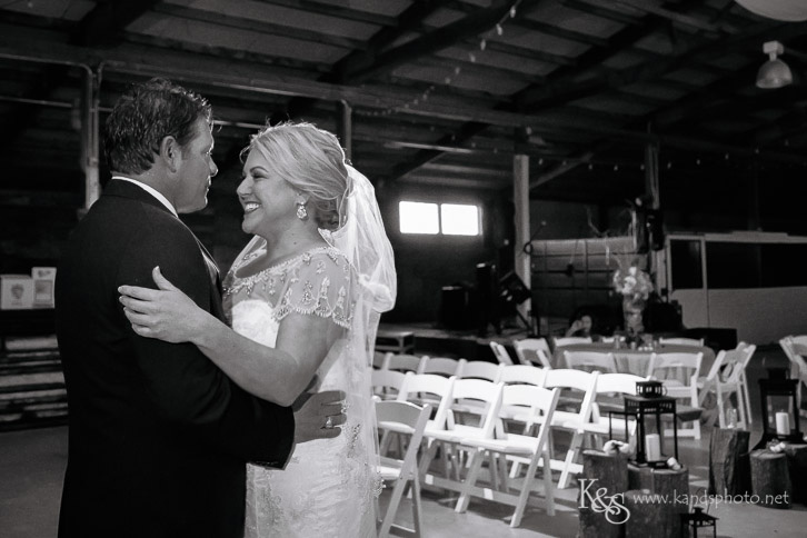 dallas rustic wedding at 3R's Ranch