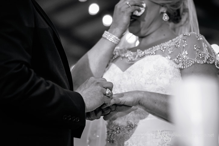 dallas rustic wedding at 3R's Ranch