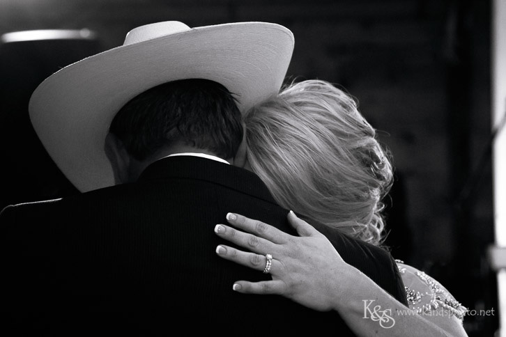dallas rustic wedding at 3R's Ranch