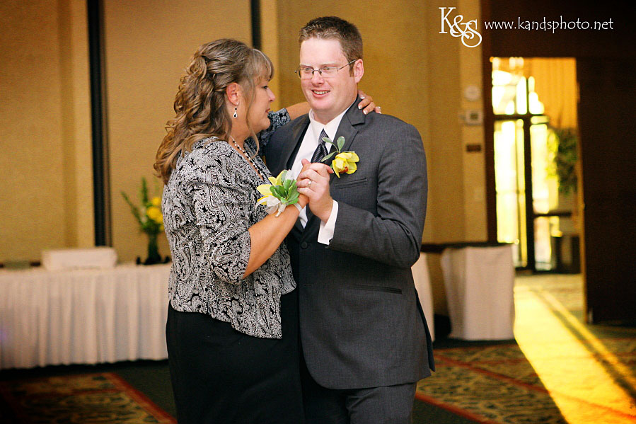 Richard and Anna's Wedding at Watermark Community Church | Dallas Wedding Photographers