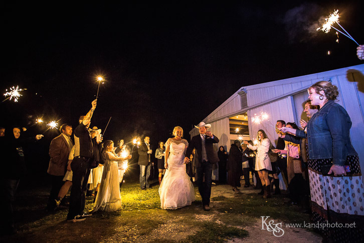 dallas rustic wedding at 3R's Ranch