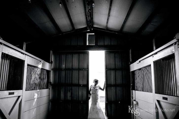 dallas rustic wedding at 3R's Ranch