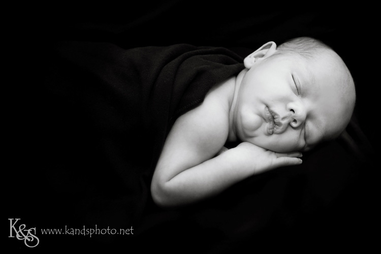 Dallas Newborn Photographers - K & S Photography