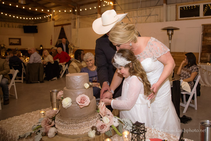 dallas rustic wedding at 3R's Ranch