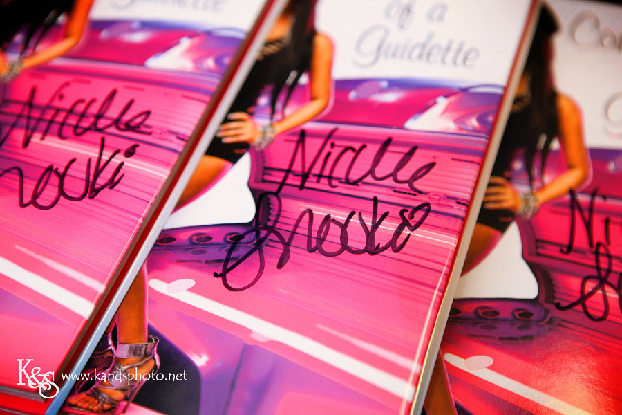 Snooki's Appearance at Perfumania | Dallas Photographers