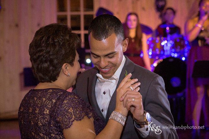 Hidden Springs Wedding by Dallas Wedding Photographers - K & S P