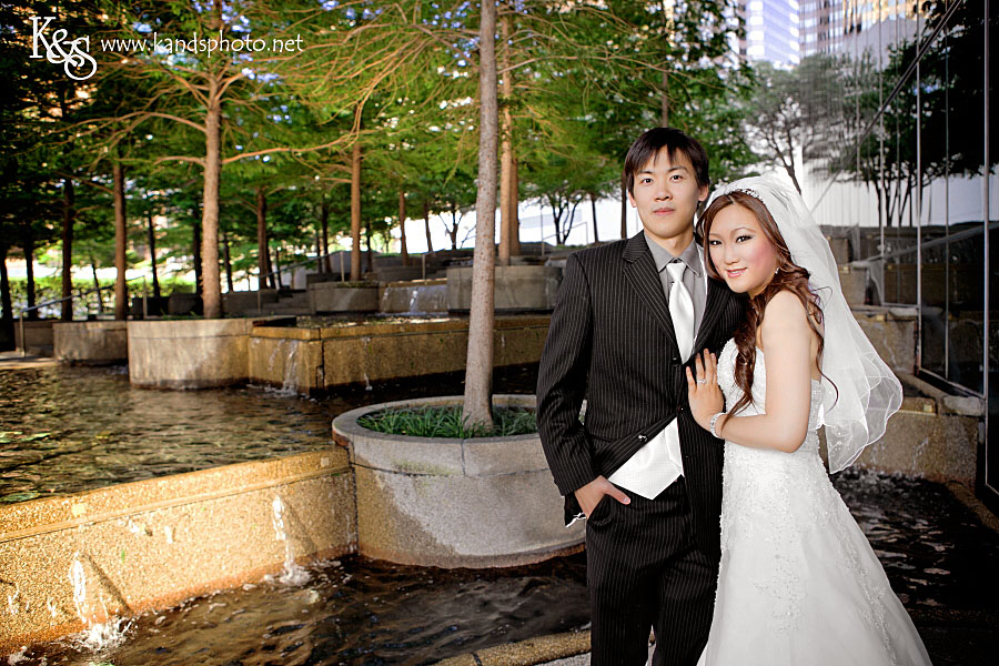 Dallas Wedding Photographers - Philip and Amy's Wedding Portrait Session