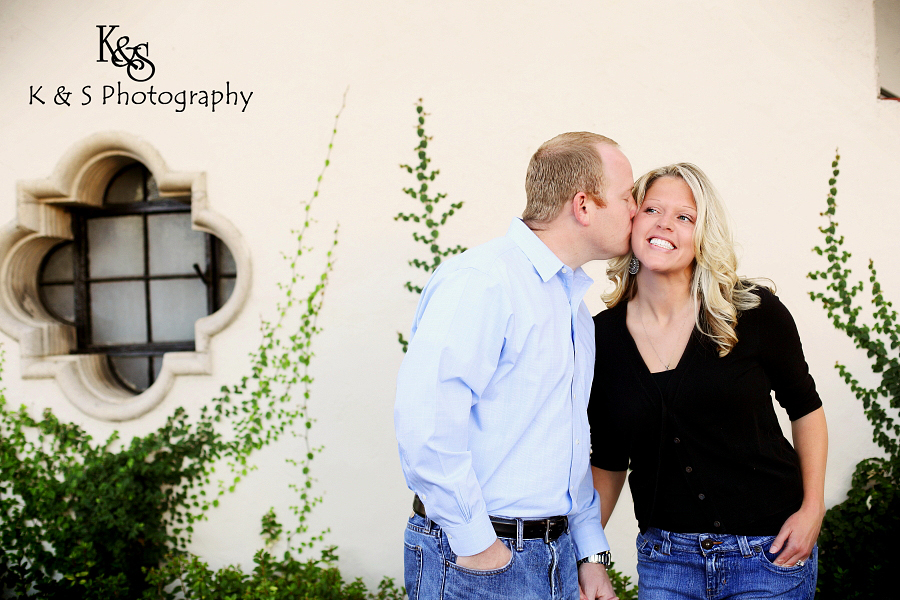 Travis and Kristen - Dallas Engagements. Photographs by Dallas Wedding Photographers, K & S Photography