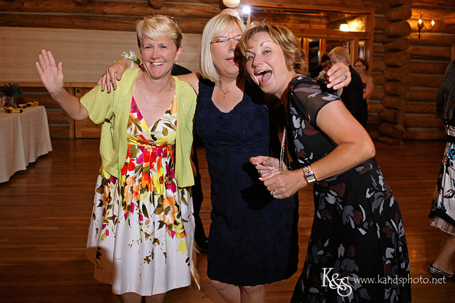 Family Pictures at My Cousin's Wedding in Colorado | Dallas Wedding Photographers