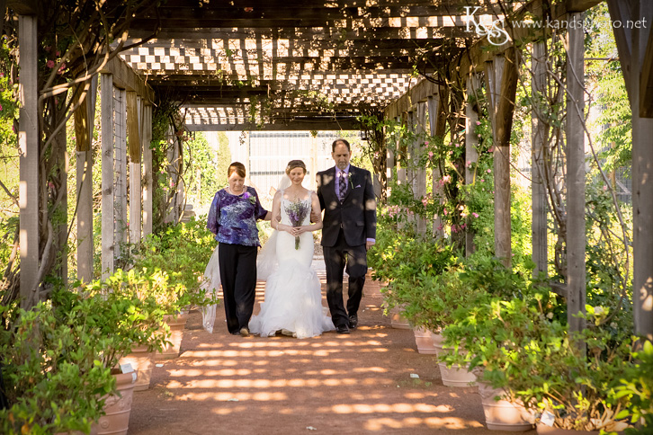 Clark Gardens Wedding in Weatherford by Dallas Wedding Photographers - K & S Photography