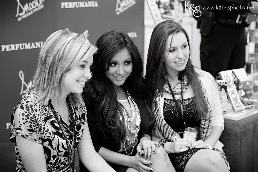 Snooki's Appearance at Perfumania | Dallas Photographers