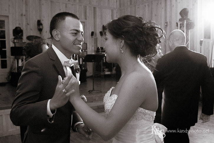 Hidden Springs Wedding by Dallas Wedding Photographers - K & S P