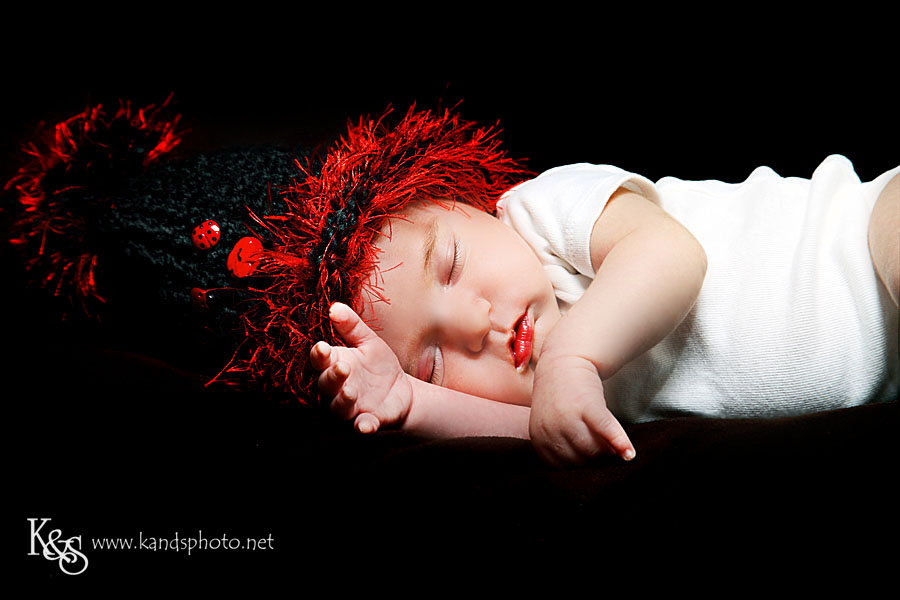 Bella's Newborn Pictures. Photographs by Dallas Portrait Photographers, K & S Photography