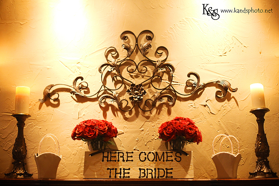 Josh & Meredith's Wedding at Wildwood Inn in Denton (Sneakpeak). Photographs By Dallas Wedding Photographers, K & S Photography