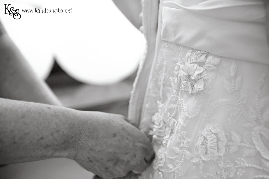 Nathan and Laura's Wedding at the Granville Arts Center | Dallas Wedding Photographers