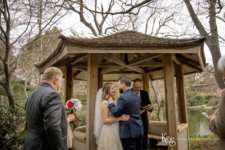 wedding at fort worth japanese garden