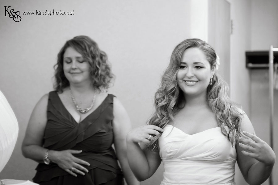 Nathan and Laura's Wedding at the Granville Arts Center | Dallas Wedding Photographers