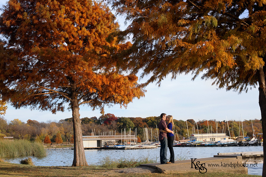 Dallas wedding engagements at white rock lake