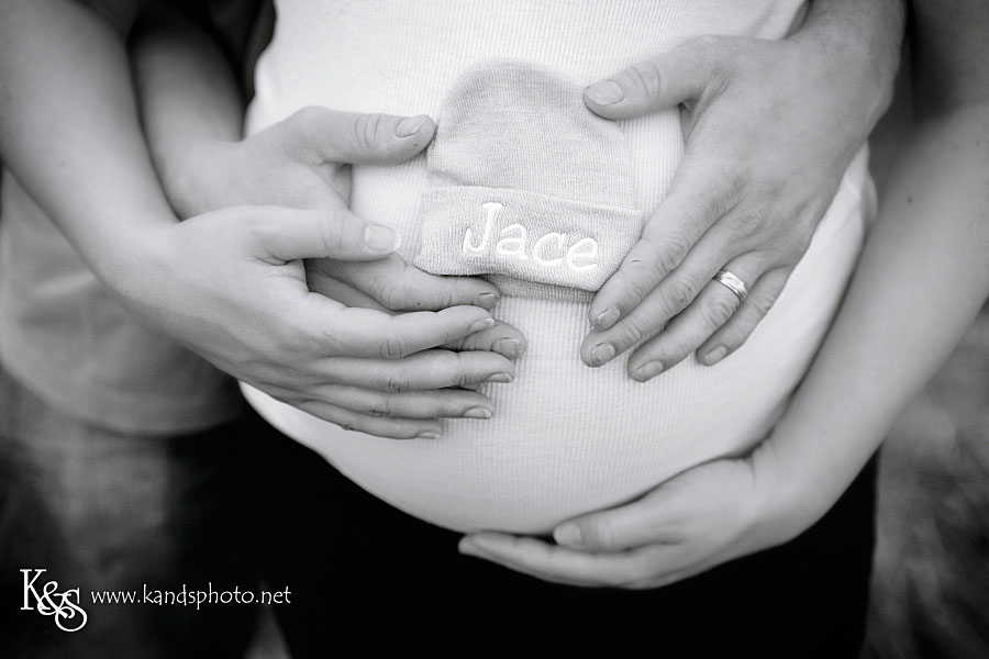 Dallas Family Photographers | Jeremy and Karey's Maternity Session