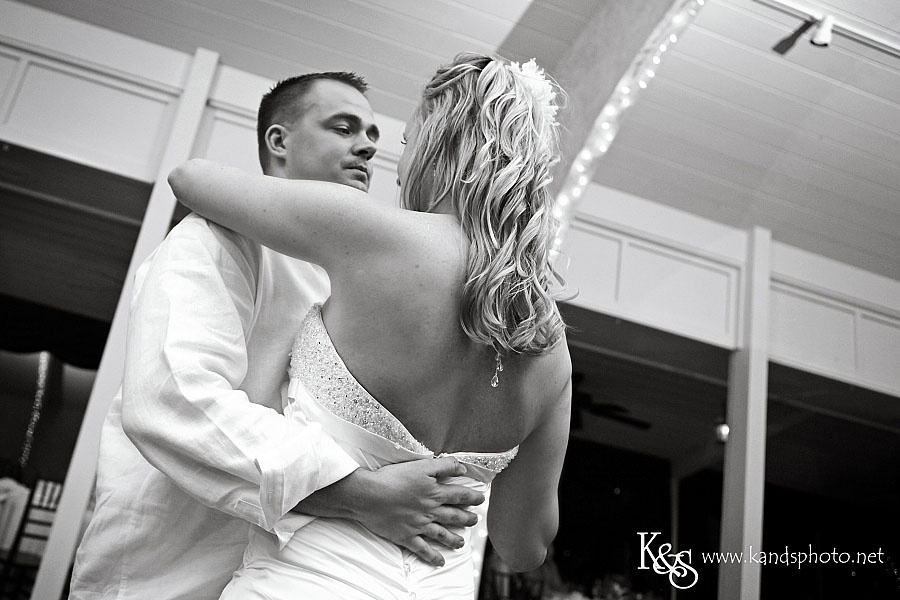Dallas Wedding Photographers - Matt and Megan's Wedding at Paradise Cove