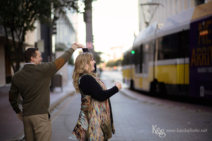 downtown dallas engagement phtoographers