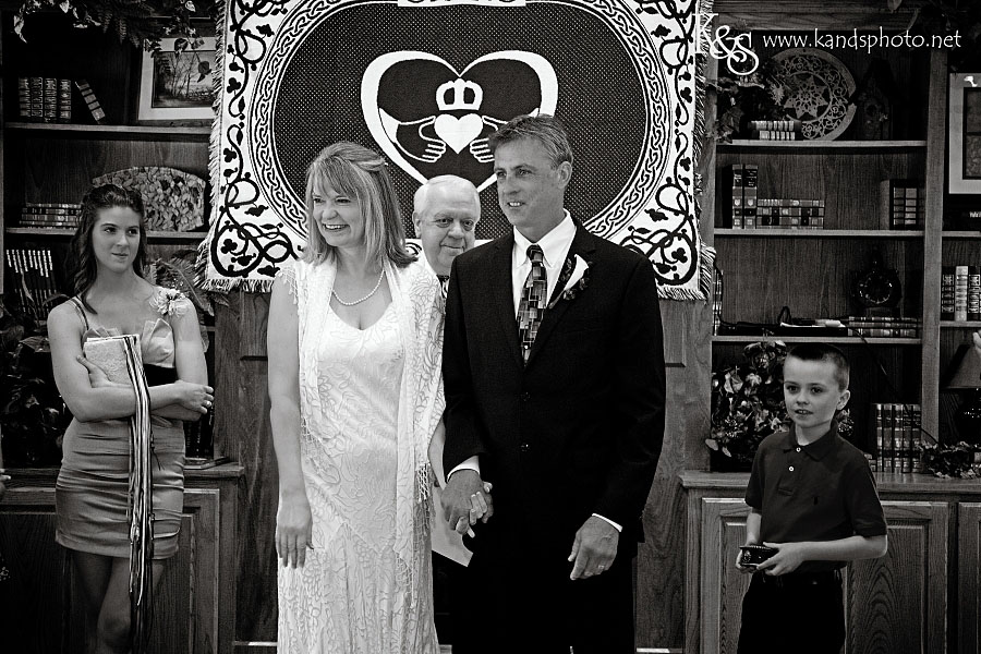 Dallas Wedding Photographers, K & S Photography photograph Tom and Donna's Wedding in East Texas