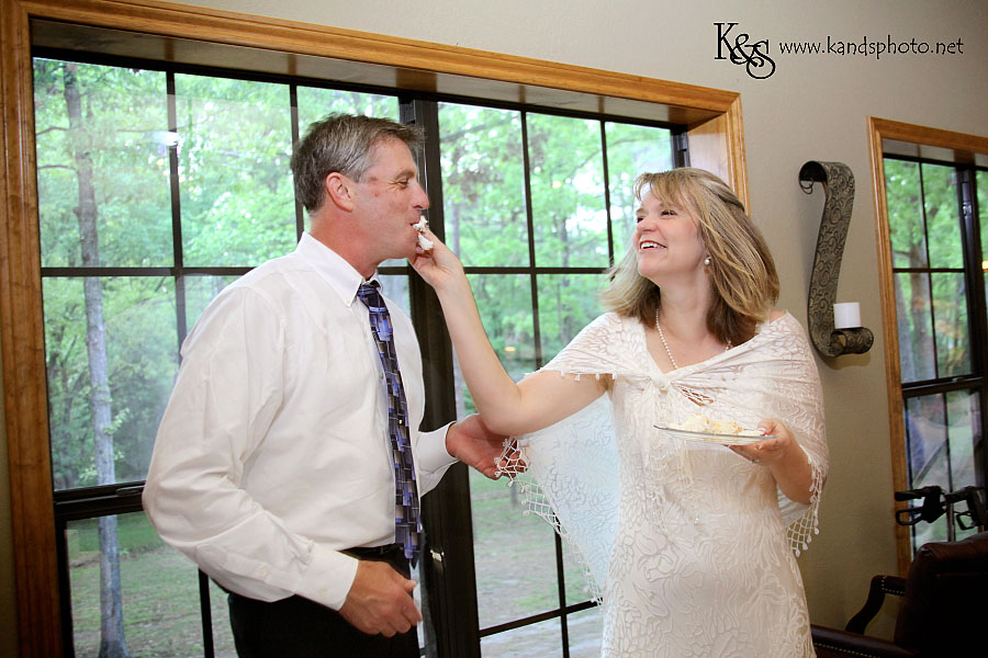 Dallas Wedding Photographers, K & S Photography photograph Tom and Donna's Wedding in East Texas