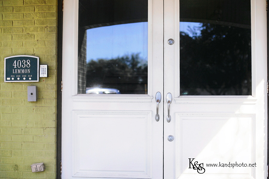 K & S Photography has an office in Dallas to meet wedding clients at